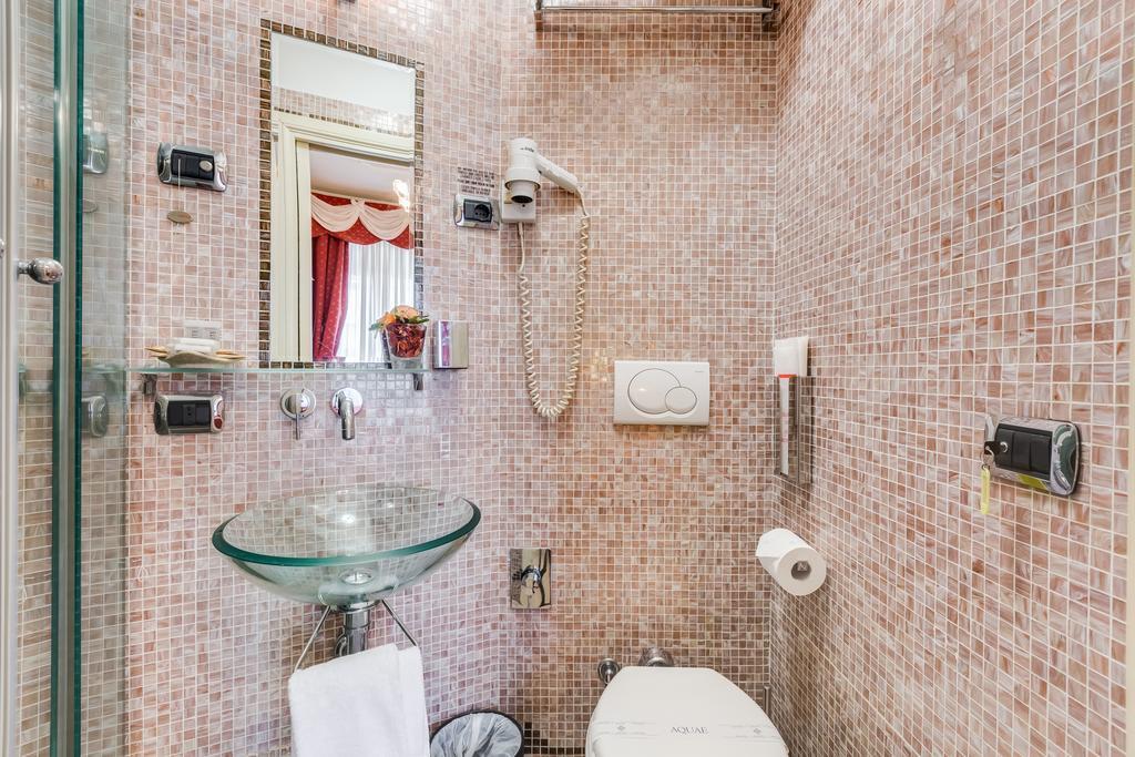 ホテル 38 Viminale Street ローマ エクステリア 写真